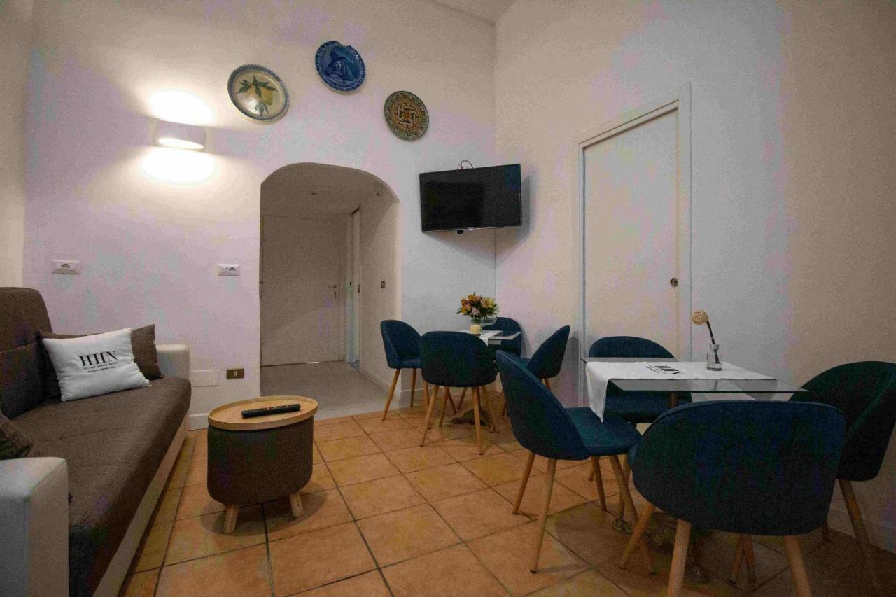 Carafa'S Central Apartment By Hhn Napels Buitenkant foto